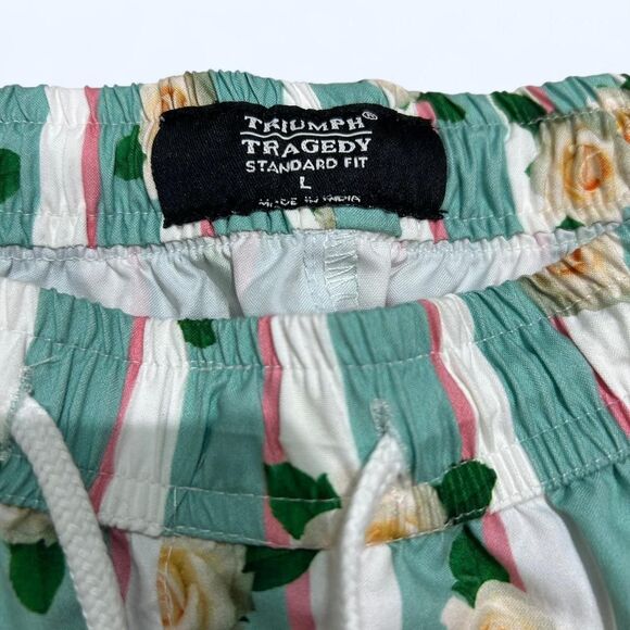 Triumph over Tragedy Men's Floral Swim trunks - Picture 3 of 6